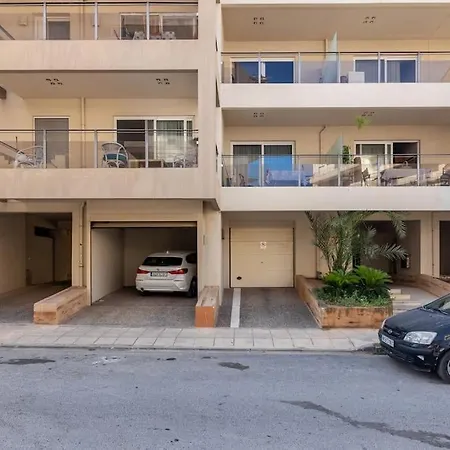 Araucaria Near Downtown Апартаменты Ираклион